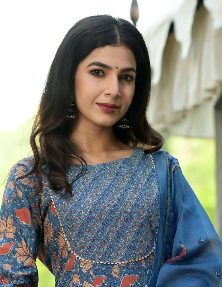 Yufta Women Blue Floral Yoke Design Regular Aari Work Pure Cotton Kurta with Trouser & With Dupatta