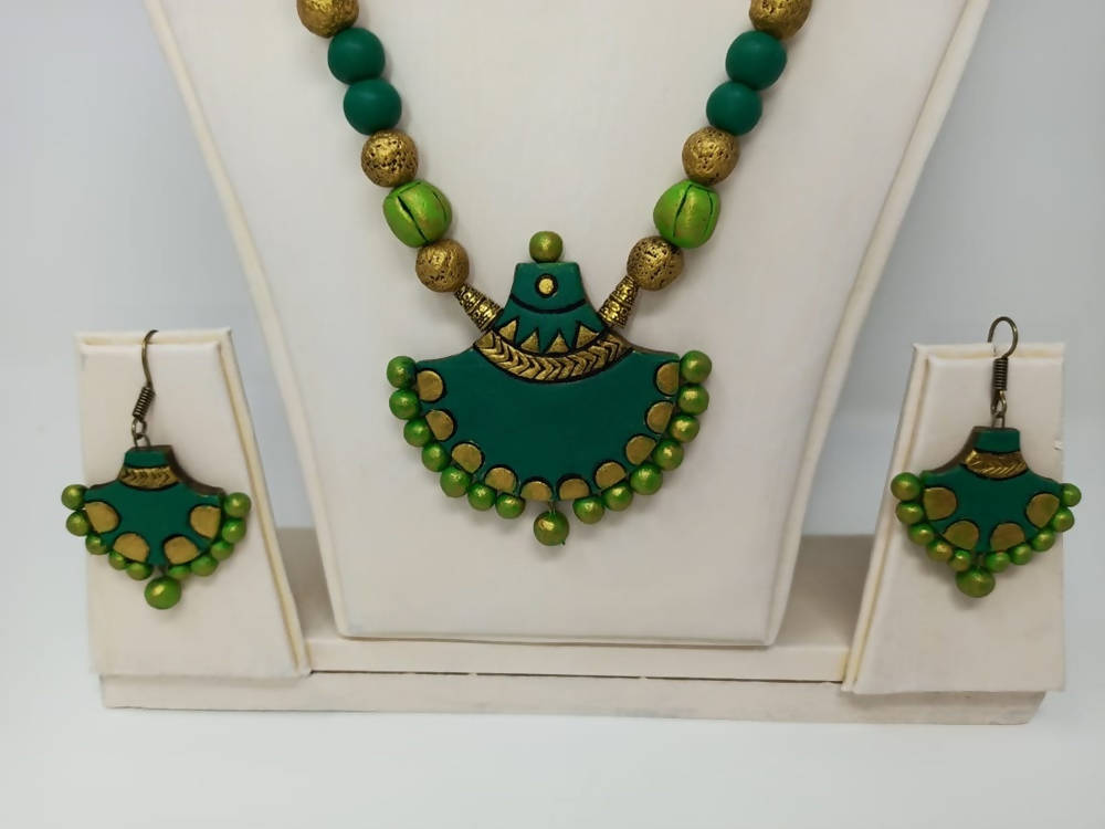 Terracotta on sale necklace online