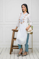 Thumbnail for Myshka Women Solid Georgette Straight V-Neck White Kurtas - Distacart