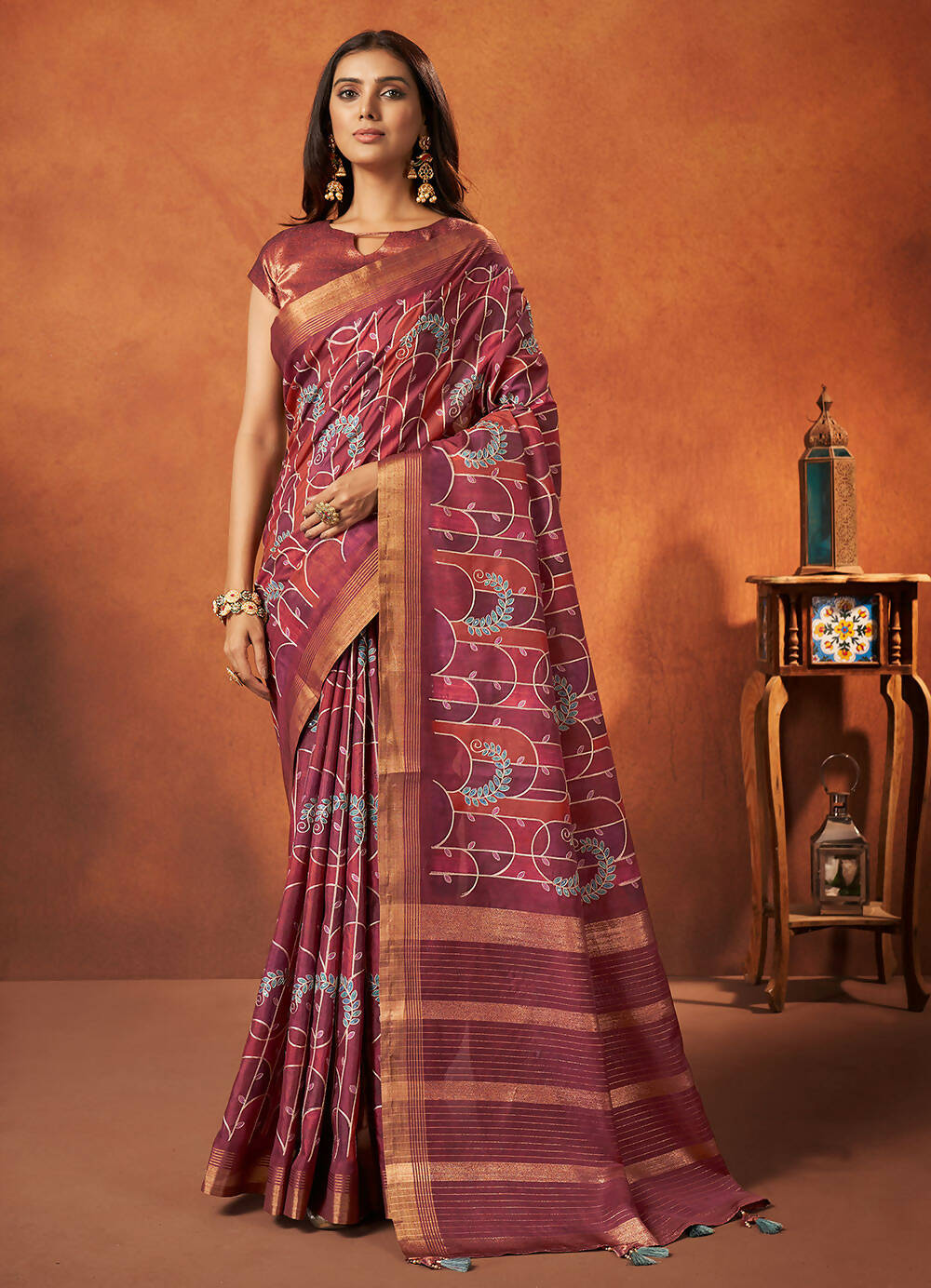 Maroon Rangkat and Crepe Silk Floral Saree With Unstitched Blouse Piece - Mohmanthan Royal Saachi - Distacart
