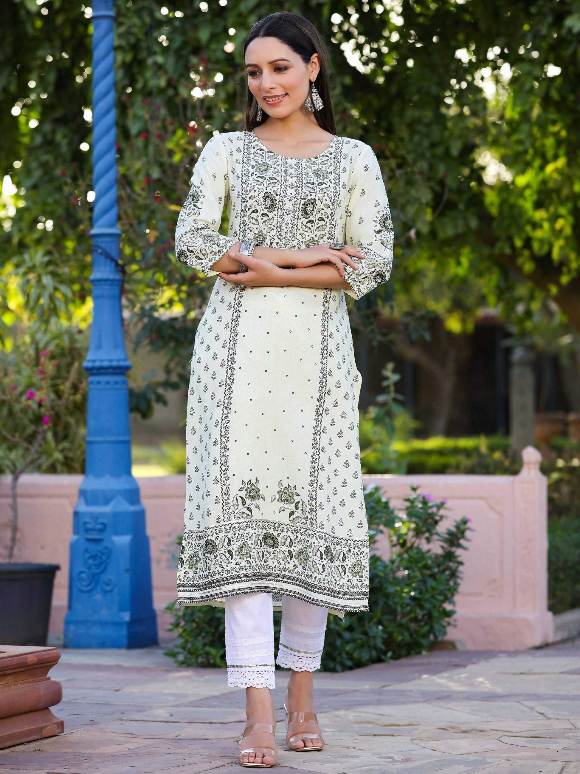 Juniper Women's Green Rayon Staple Kalamkari Floral Placement Printed Kurta - Distacart