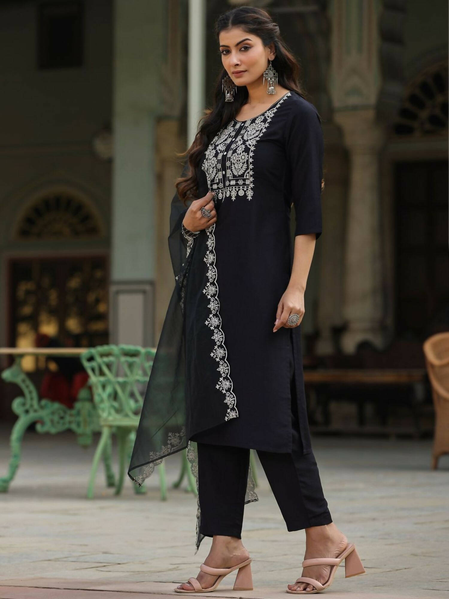Juniper Women's Black Chinnon Solid Embroidered Kurta Set - Distacart