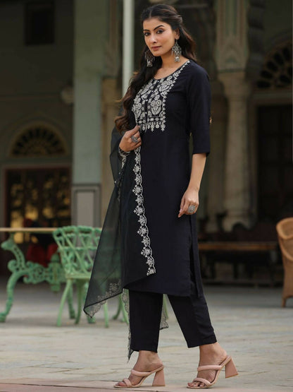 Juniper Women's Black Chinnon Solid Embroidered Kurta Set - Distacart