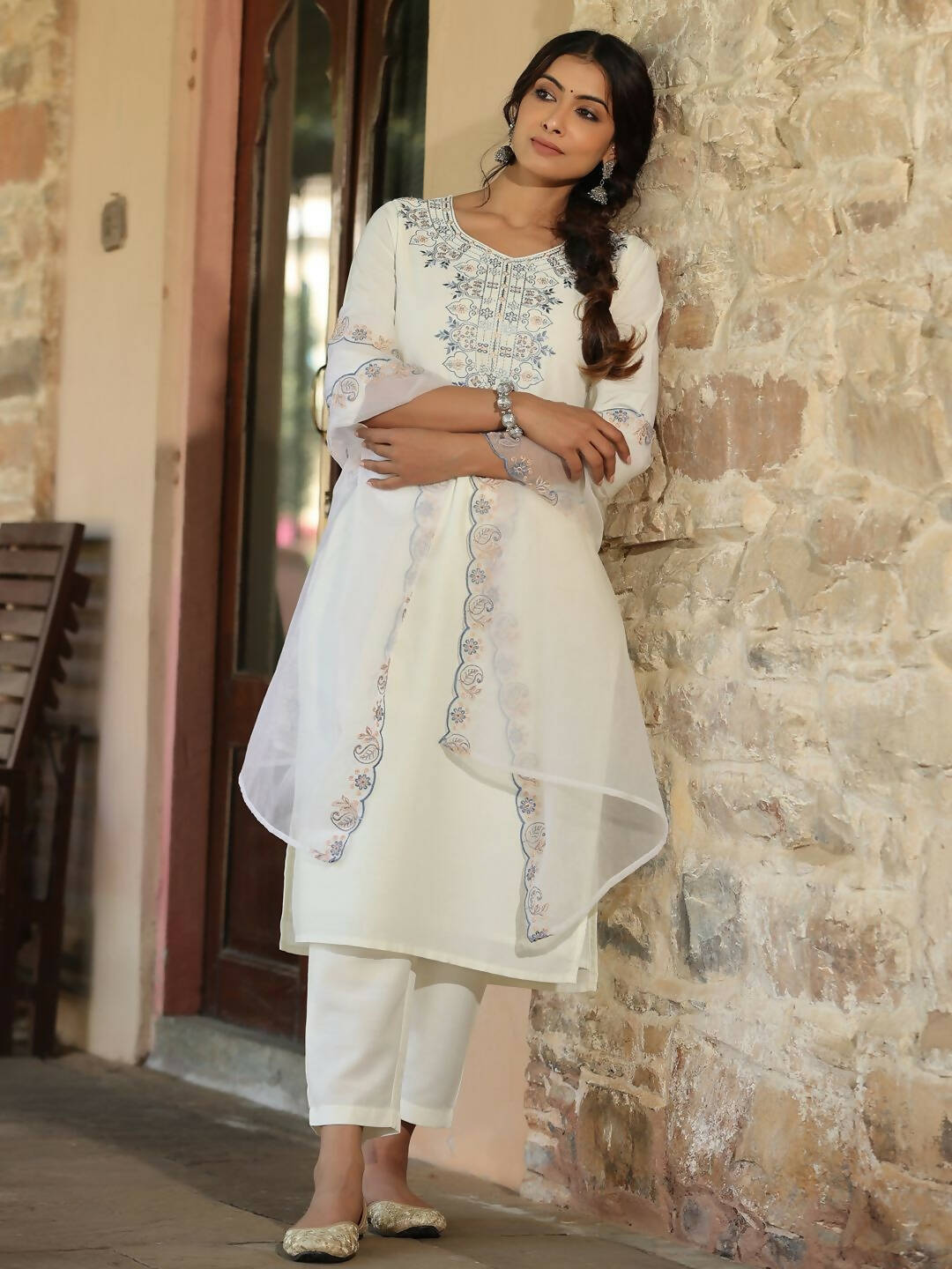 Juniper Women's White Chinnon Solid Embroidered Kurta Set - Distacart