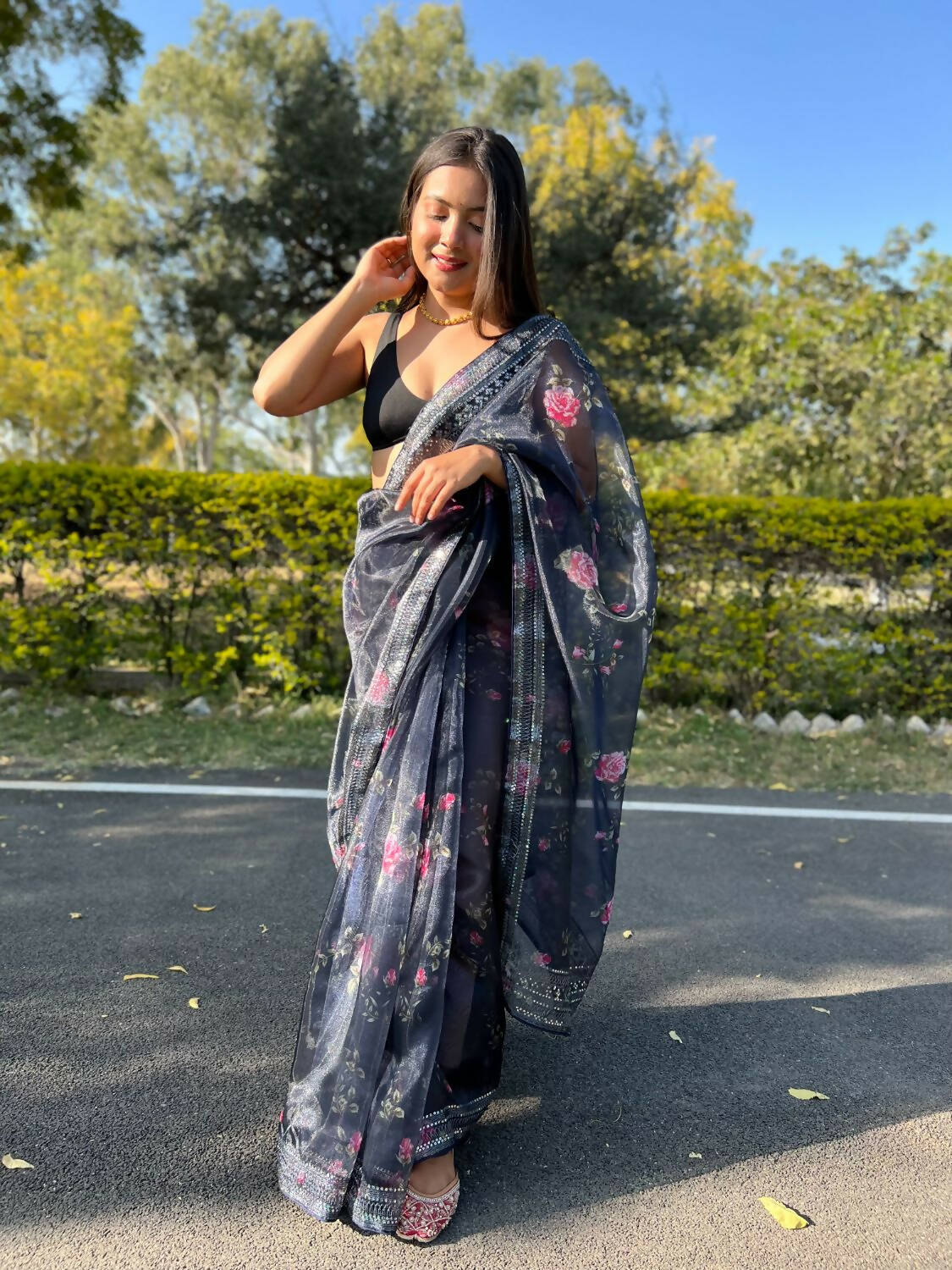 Vamsee Navy Blue Organza Saree - Distacart