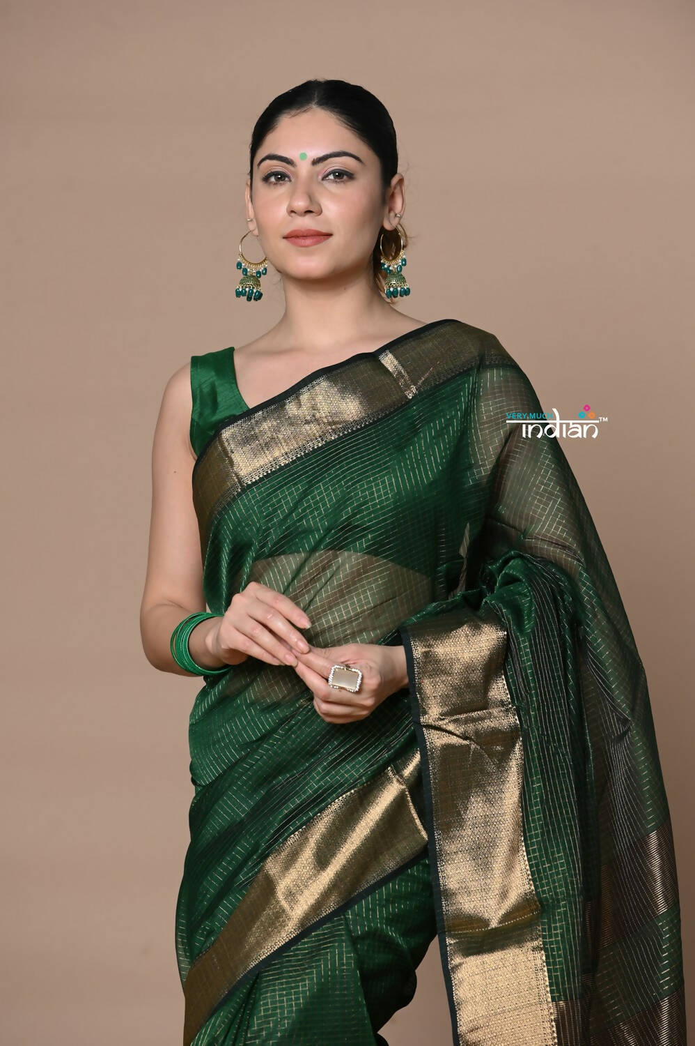 Very Much Indian Rajsi - Handloom Ari Checks Cotton Silk Saree With Golden Border - Bottle Green - Distacart