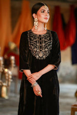 Thumbnail for Juniper Women Black Velvet Embroidered Straight Kurta Sets - Distacart