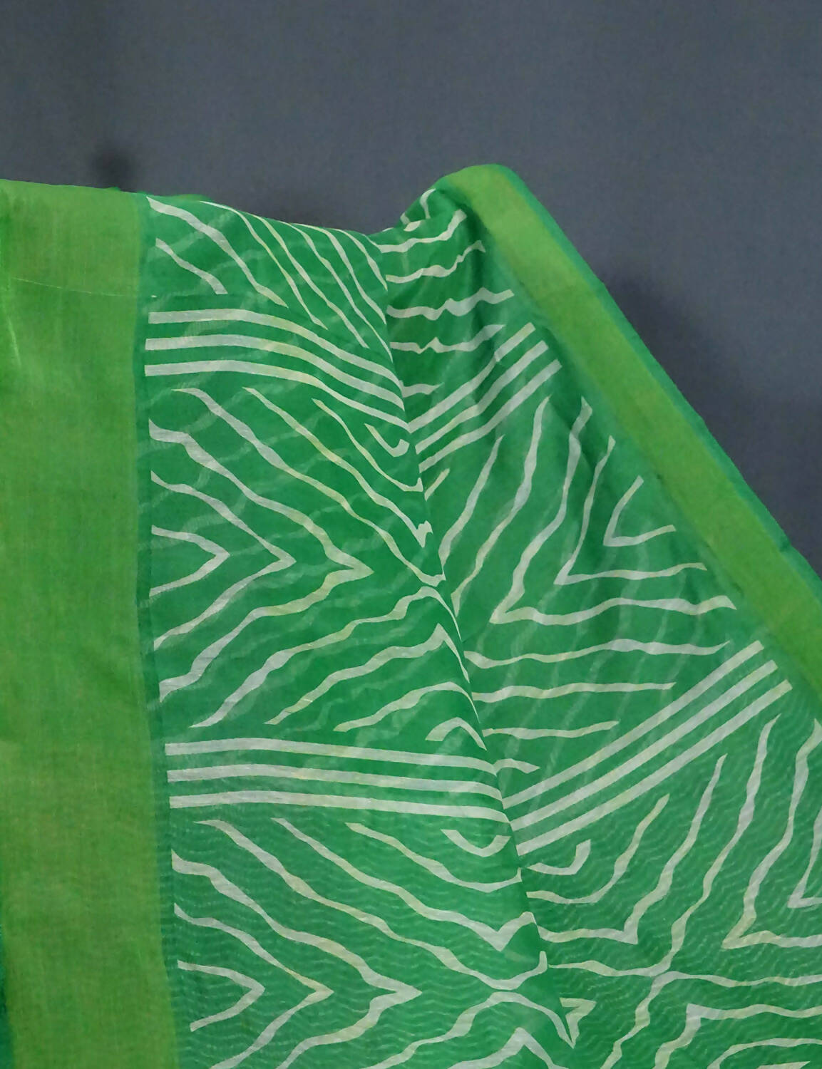Shades Of Parrot Green With Lehariya Design Semi Chanderi Saree By Gayathri Reddy Designer Studio - Distacart