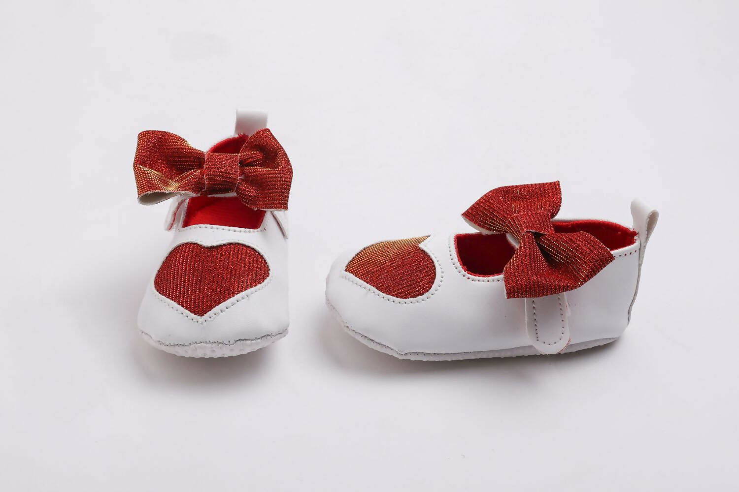 Tiny Bugs Girls Heart Bow Detailing Booties - White & Red - Distacart
