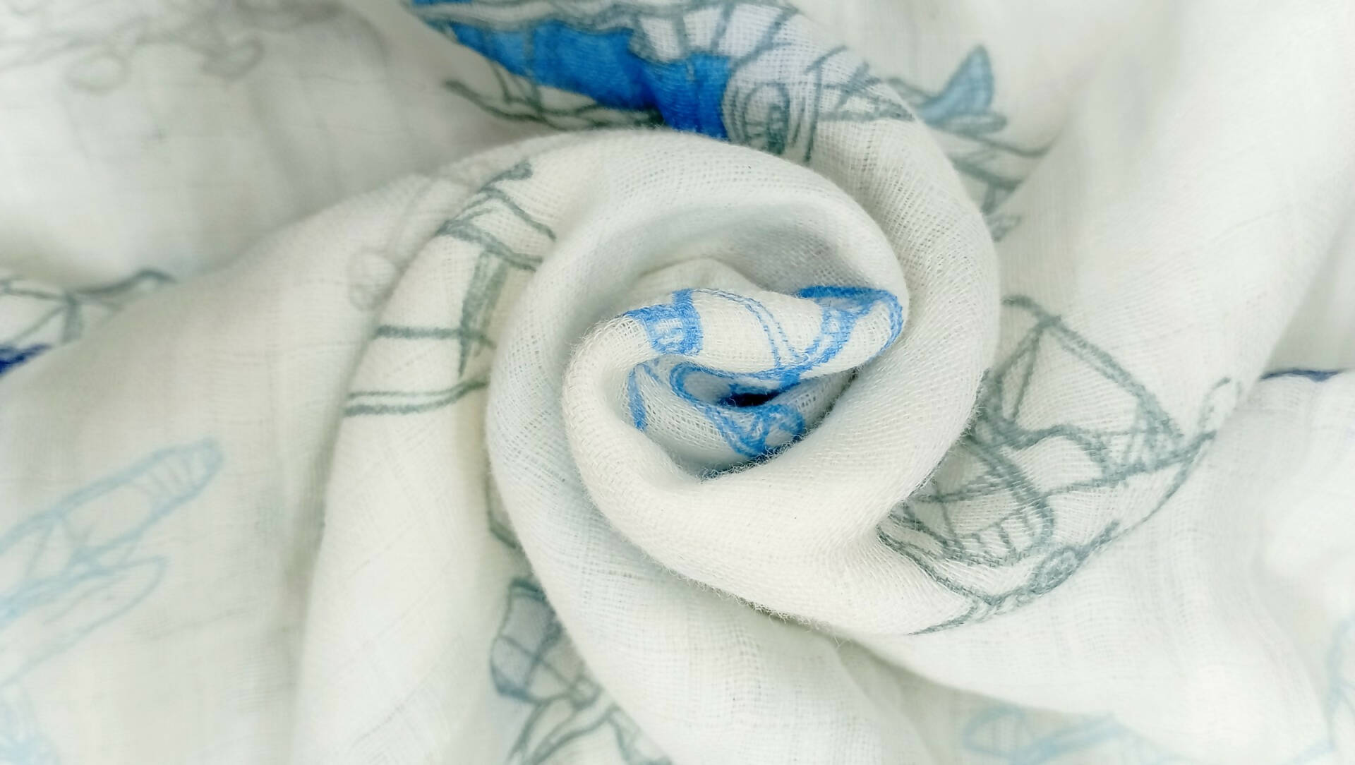 Kindermum Organic Cotton Muslin Swaddle Blanket 100 Cm X 100 Cm - Set Of 2 - Transport And Aviator - Distacart