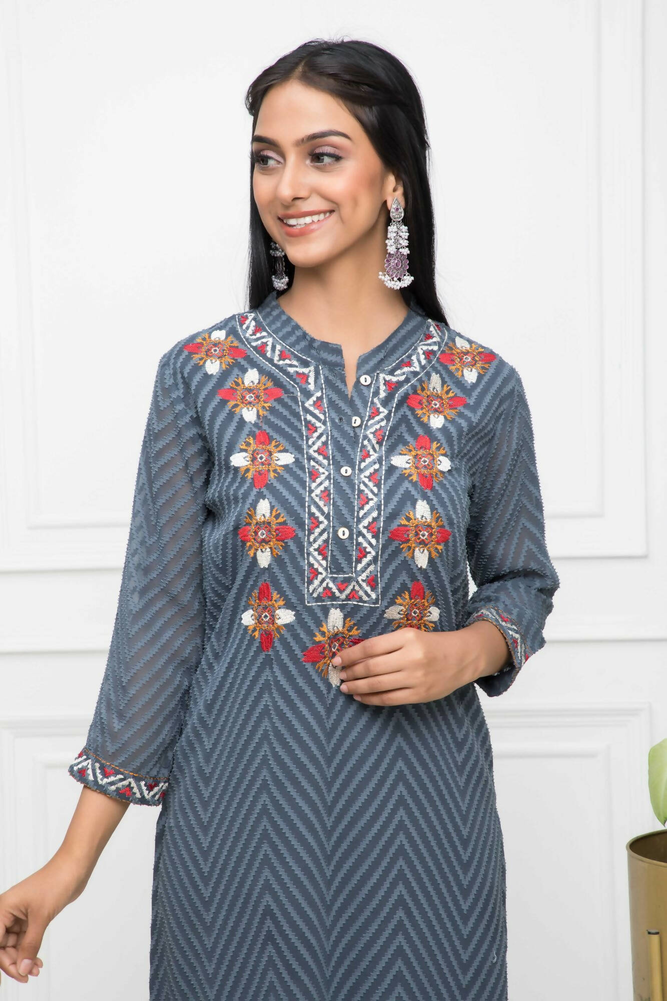 Myshka Women Solid Georgette Straight V-Neck Grey Kurtas - Distacart