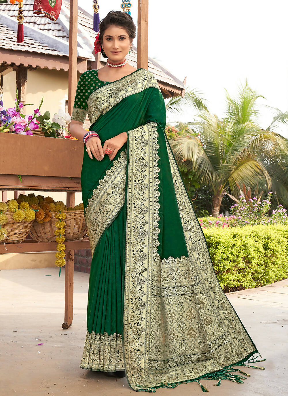 Green Banarasi Silk Woven Design Saree with Unstitched Blouse Piece - Aachal - Distacart