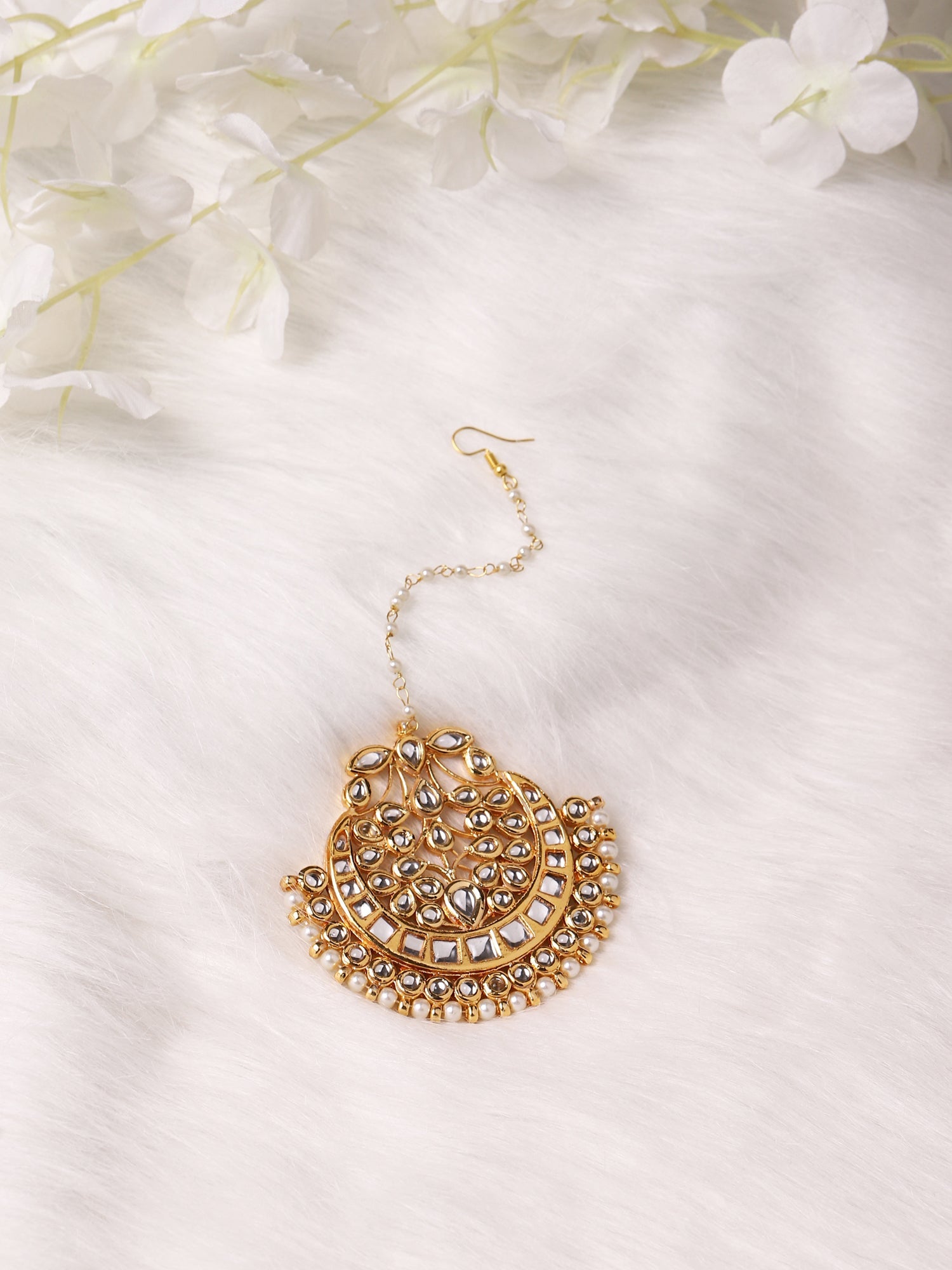 Gold-Plated White Kundan-Studded Maang Tikka - Ruby Raang - Distacart