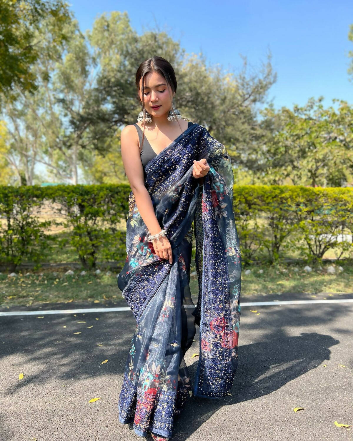 Vastrasky Navy Blue Organza Saree - Distacart