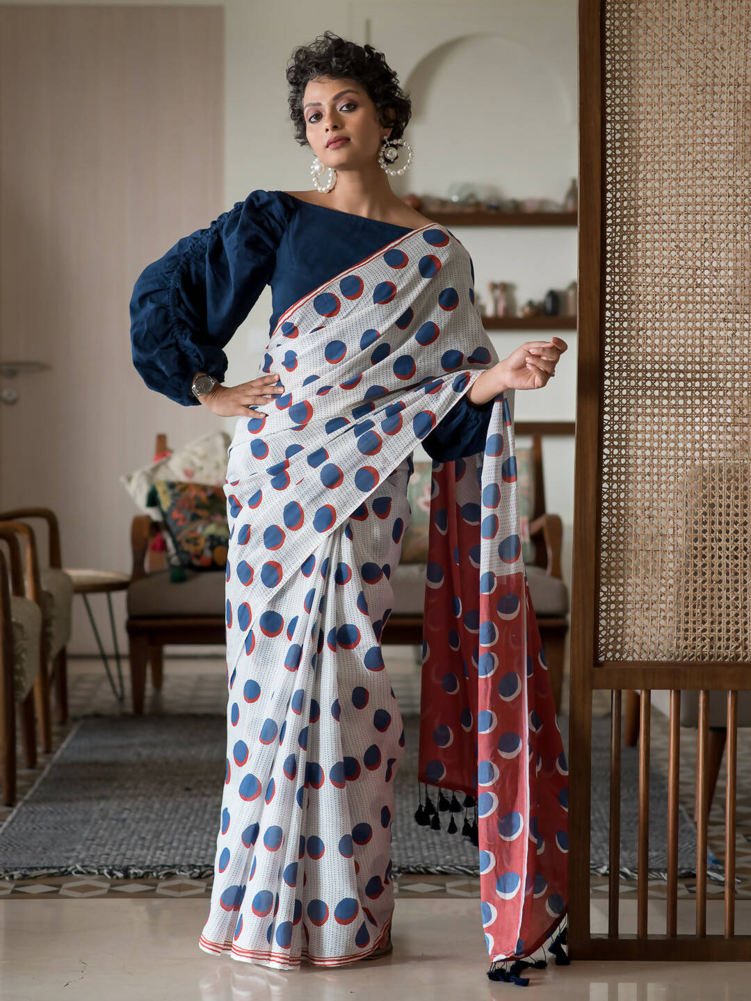 Suta Off White Polka Dots Pure Cotton Saree - Distacart