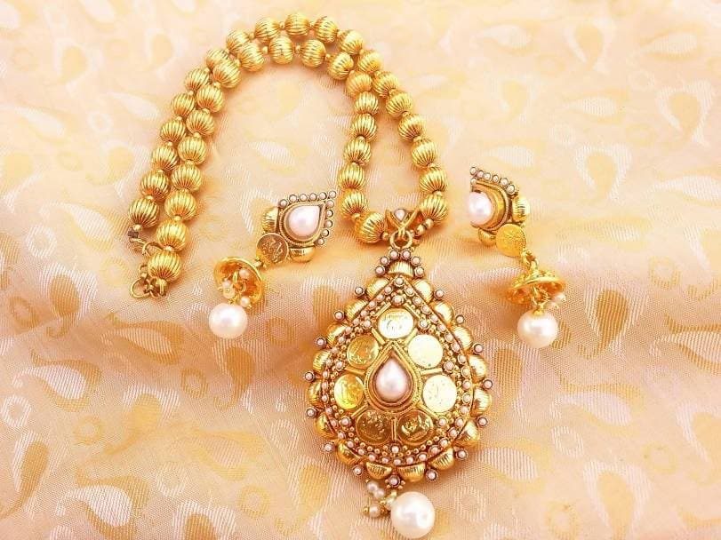 White Kemp Lakshmi Kasu Beaded Necklace Set