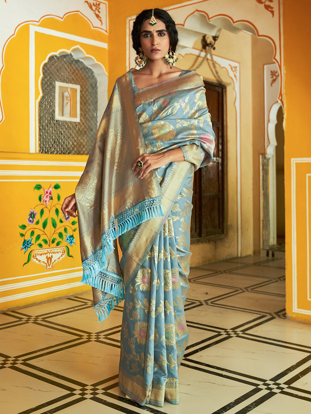 Janasya Grey Banarasi Silk Woven Floral Design Banarasi Saree - Distacart