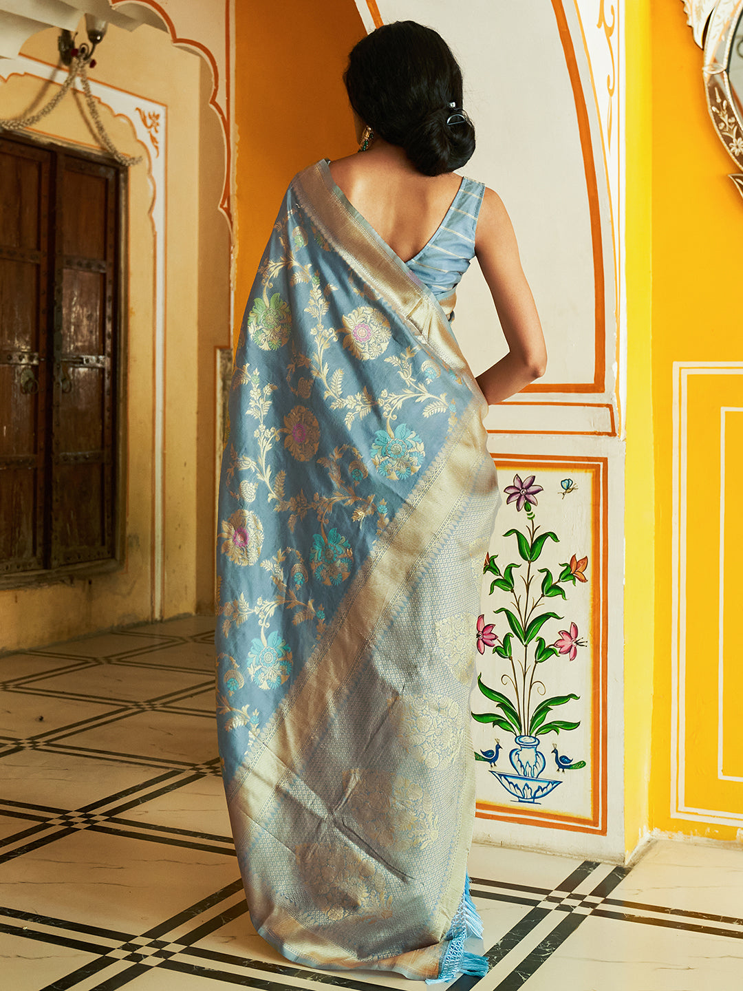 Janasya Grey Banarasi Silk Woven Floral Design Banarasi Saree - Distacart