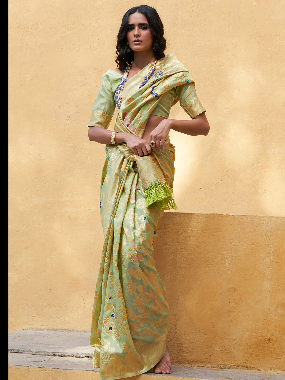 Janasya Light Green Banarasi Silk Woven Floral Design Banarasi Saree - Distacart