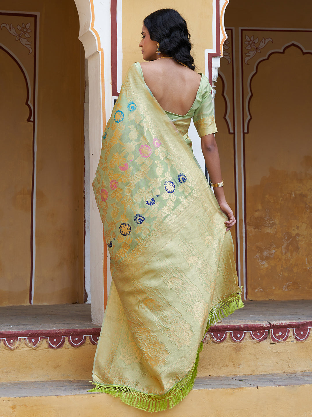 Janasya Light Green Banarasi Silk Woven Floral Design Banarasi Saree - Distacart