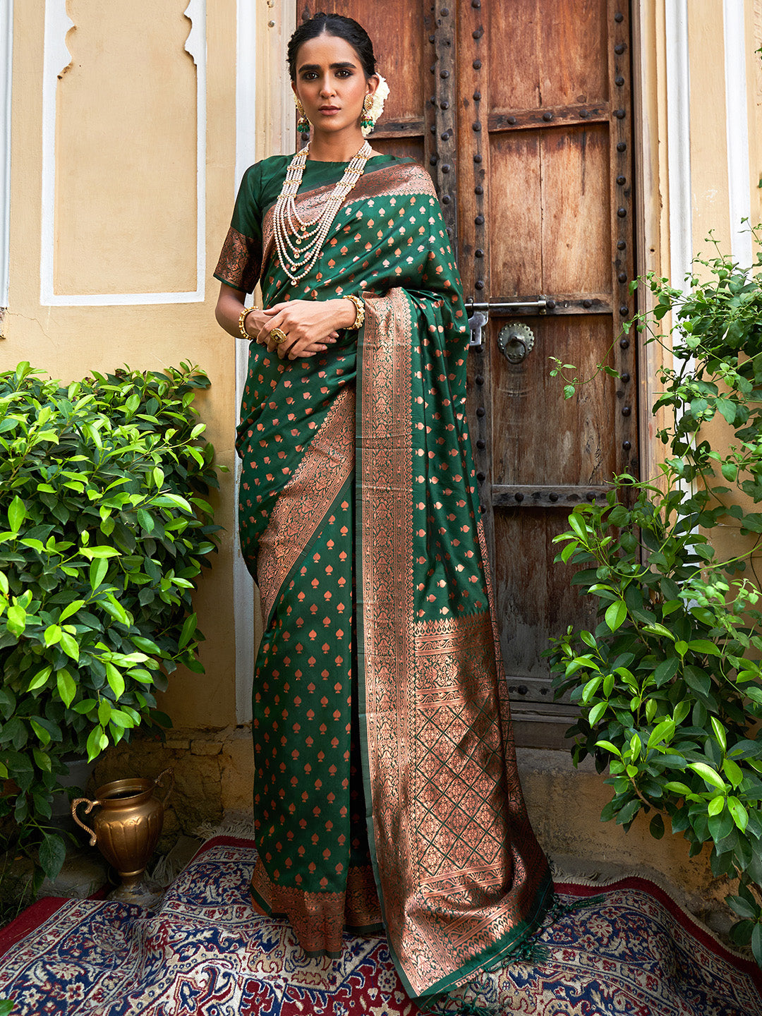 Janasya Green Banarasi Silk Ethnic Motifs Woven Design Saree - Distacart