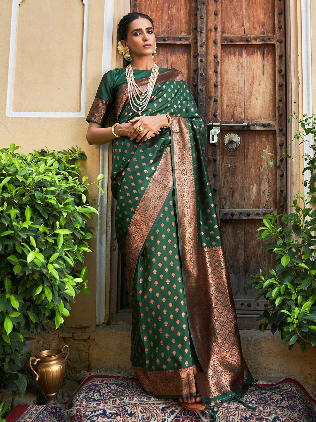 Janasya Green Banarasi Silk Ethnic Motifs Woven Design Saree - Distacart