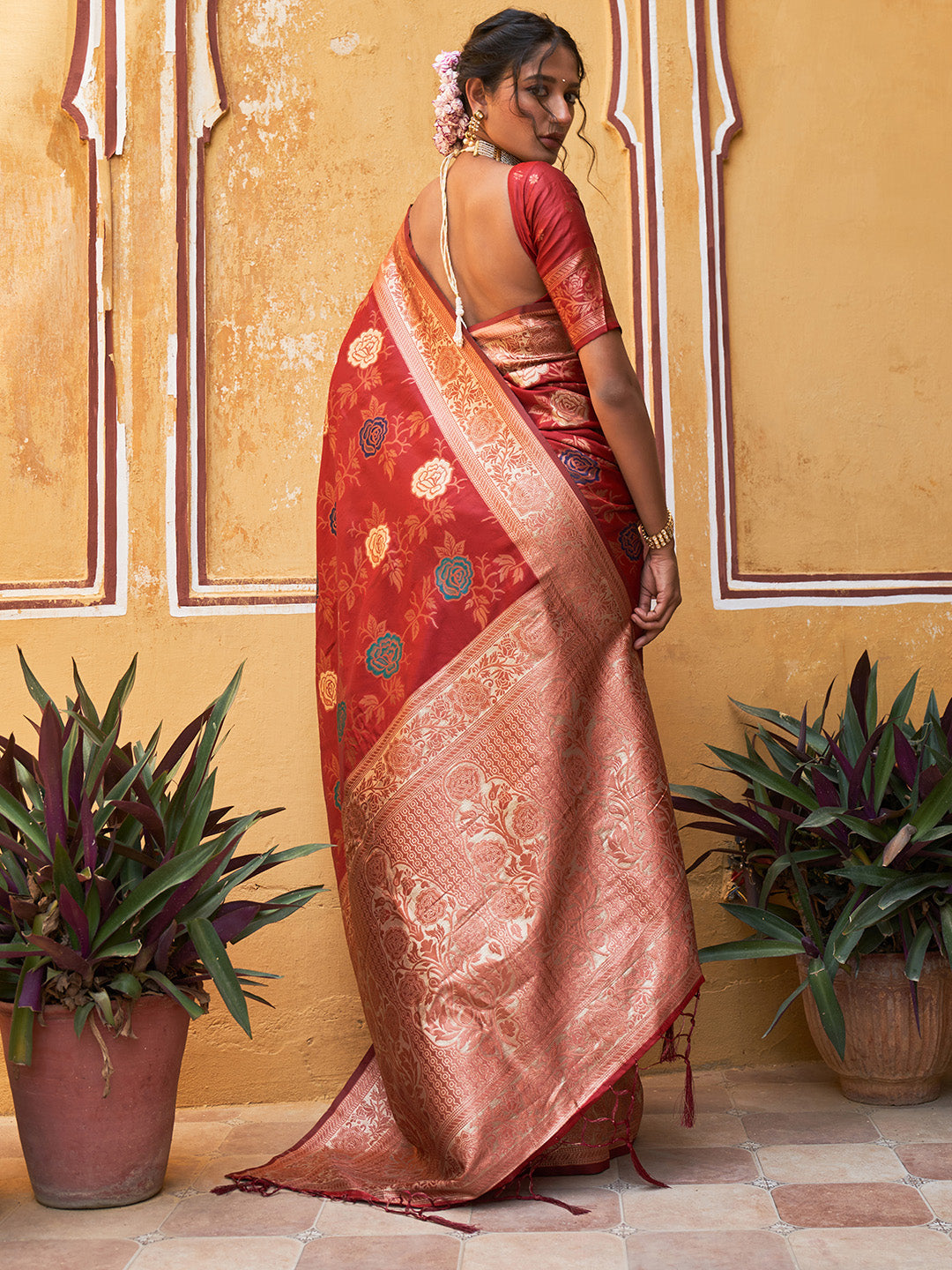 Janasya Red Banarasi Silk Floral Woven Design Saree - Distacart