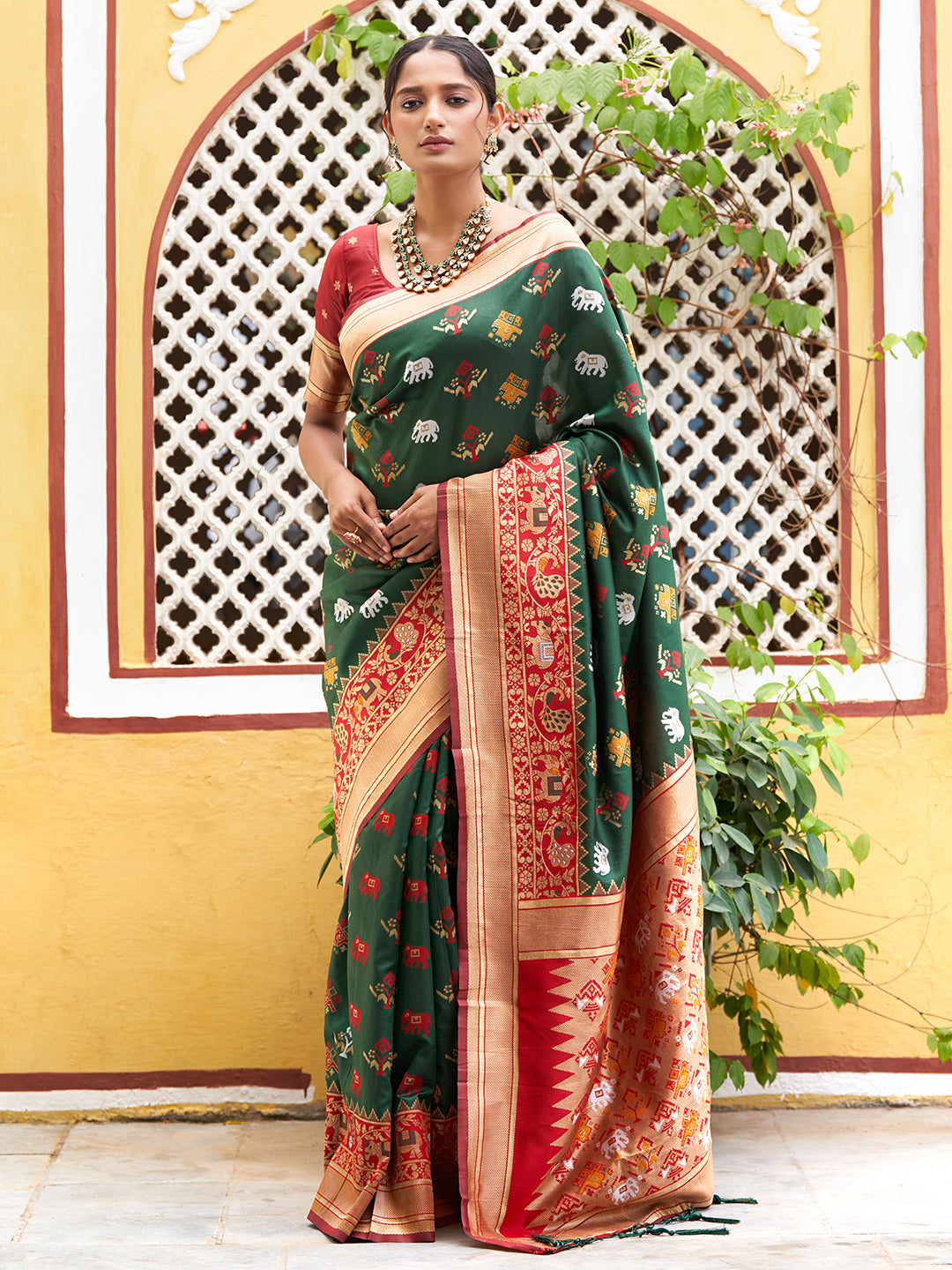 Janasya Green Cotton Silk Woven Ethnic Motifs Patola Saree - Distacart