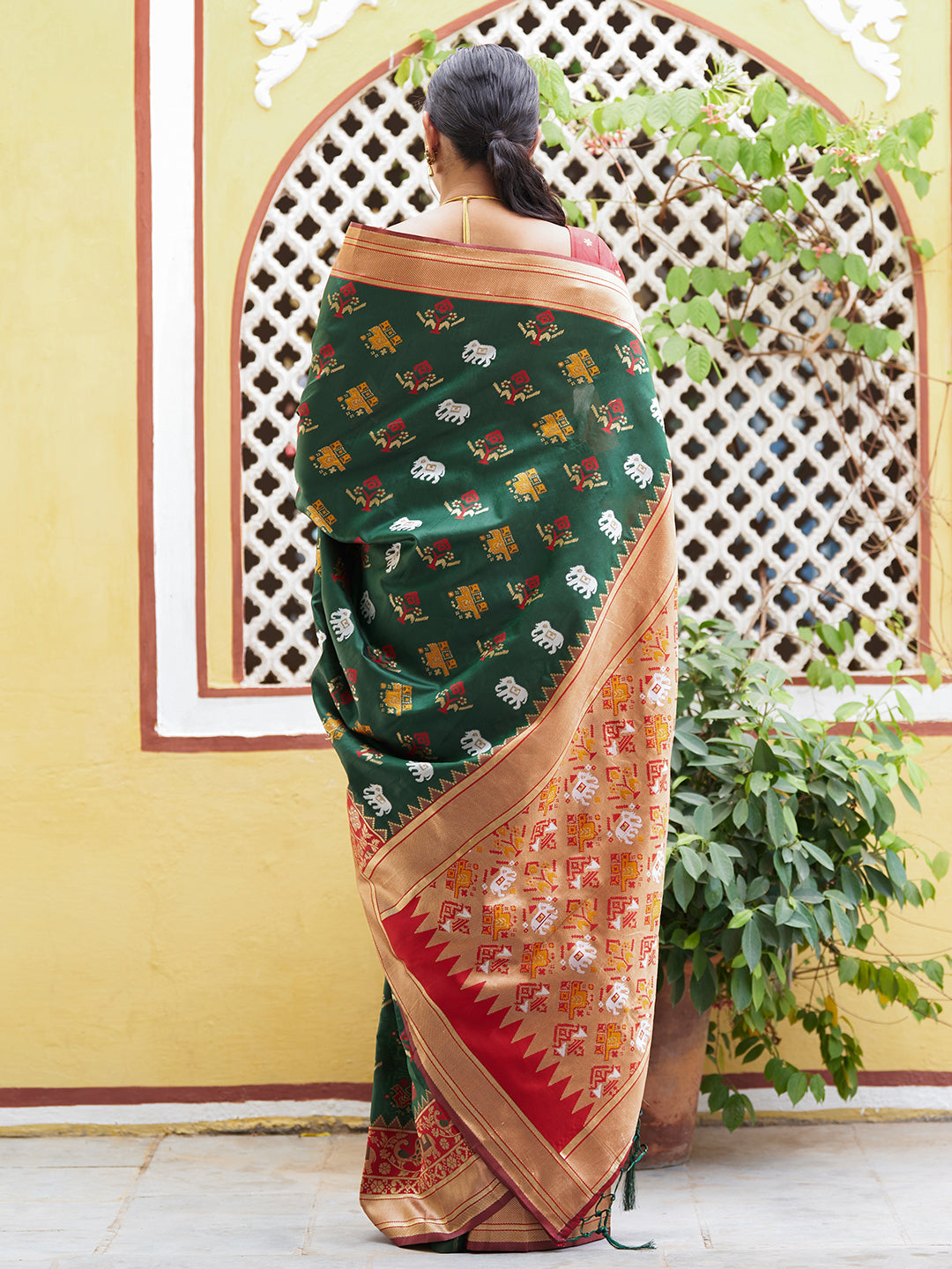 Janasya Green Cotton Silk Woven Ethnic Motifs Patola Saree - Distacart