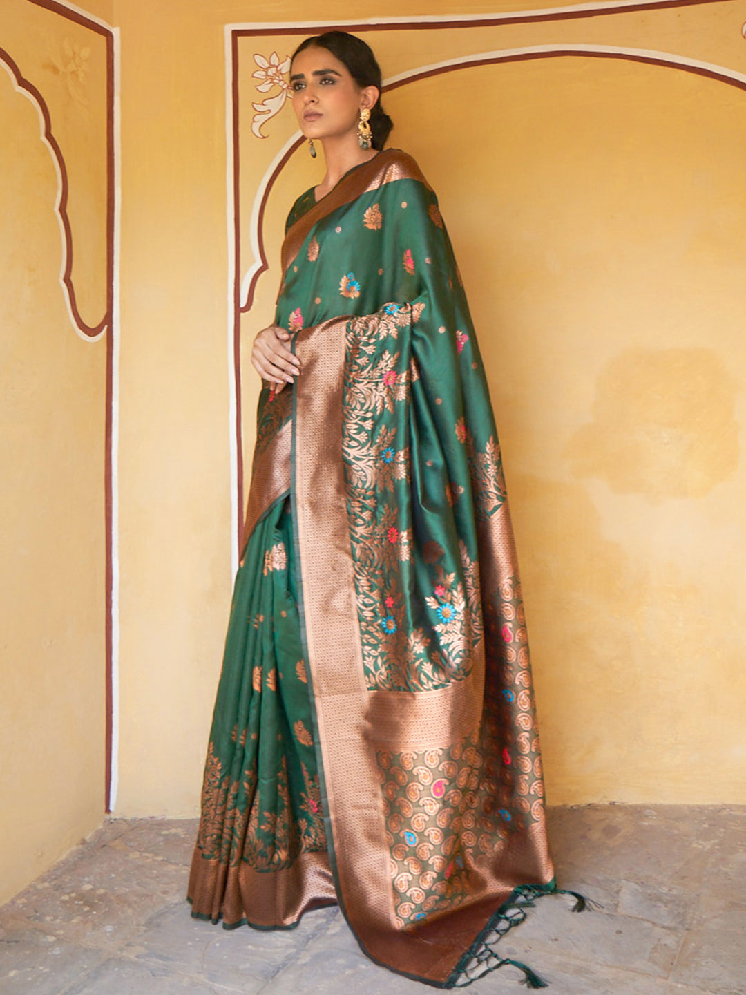 Janasya Green Banarasi Silk Woven Dual Tone Floral Design Banarasi Silk Saree - Distacart