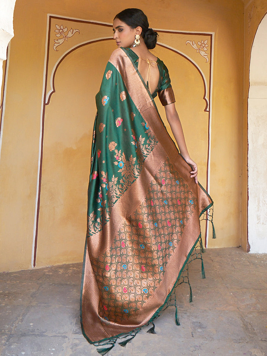 Janasya Green Banarasi Silk Woven Dual Tone Floral Design Banarasi Silk Saree - Distacart