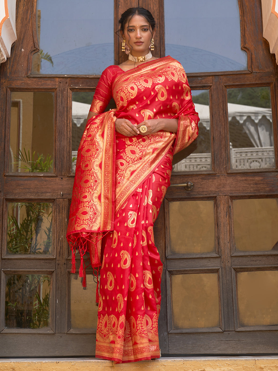 Janasya Red Banarasi Silk Paisley Woven Design Saree - Distacart