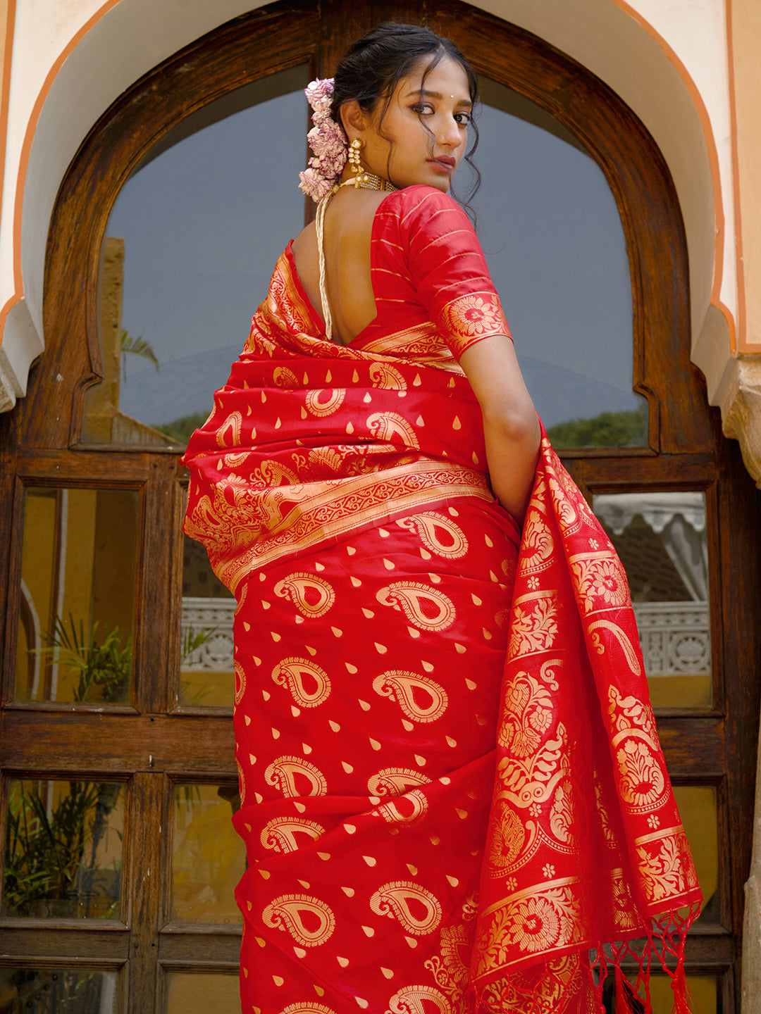 Janasya Red Banarasi Silk Paisley Woven Design Saree - Distacart