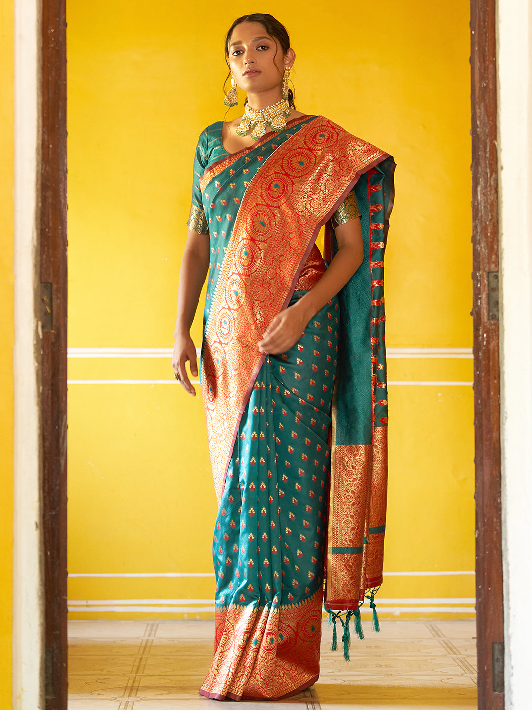 Janasya Green Silk Blend Woven Ethnic Motifs Woven Design Saree - Distacart