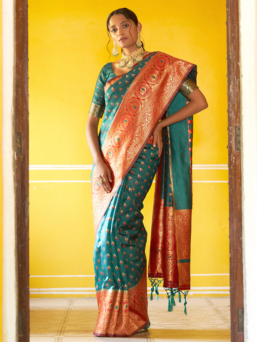 Janasya Green Silk Blend Woven Ethnic Motifs Woven Design Saree - Distacart