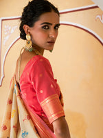 Thumbnail for Janasya Beige Cotton Silk Woven Design Patola Saree - Distacart
