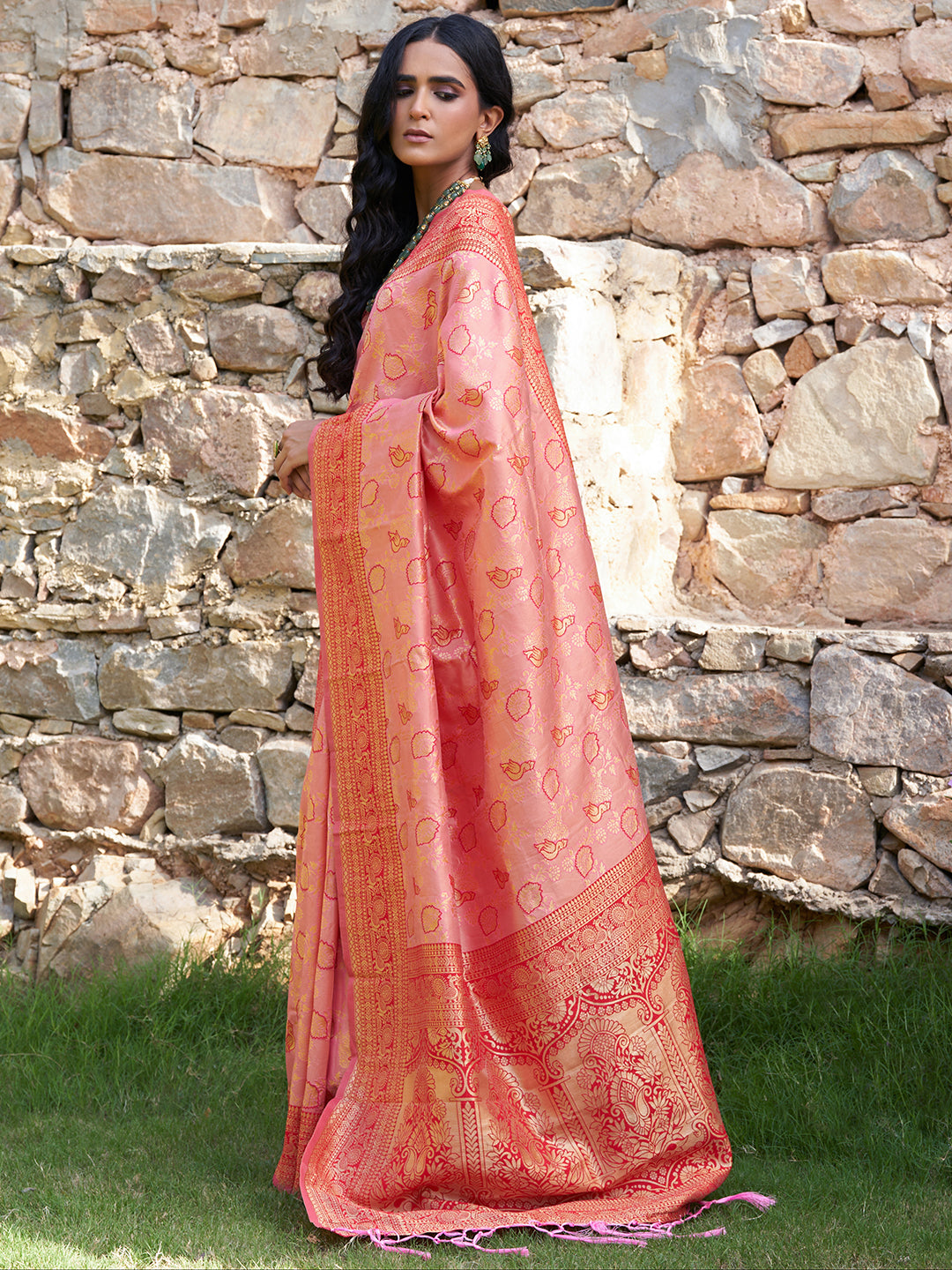 Janasya Peach Banarasi Silk Woven Dual Tone Floral Design Banarasi Silk Saree - Distacart