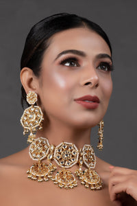 Thumbnail for Peryl Women's Kundan Inspired Pearl Necklace With Earrings - Distacart