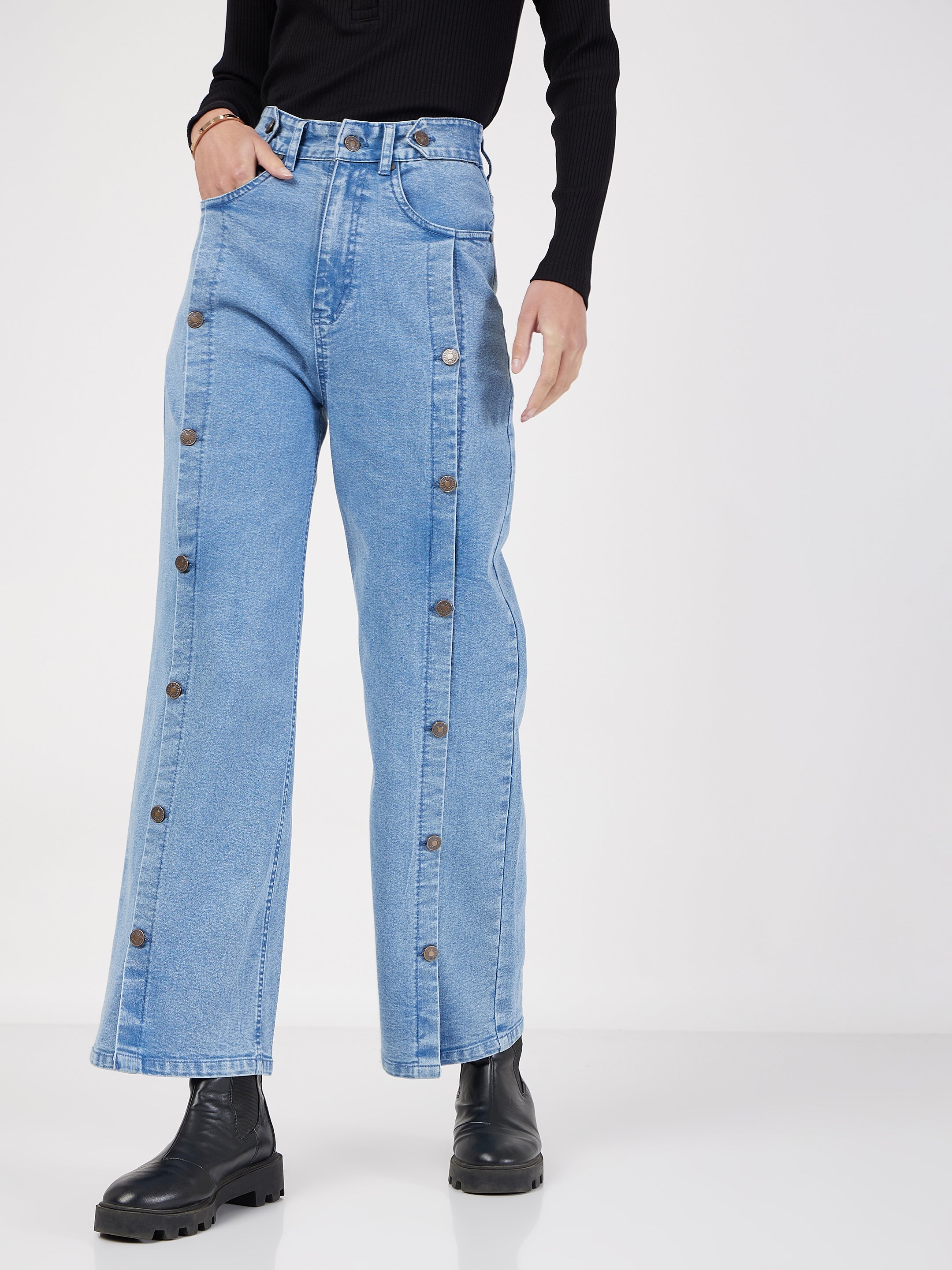 Buy Lyush Women Blue Button Jeans Online at Best Price | Distacart