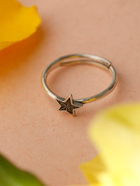 Thumbnail for Priyaasi Women Star Motif Sterling Silver Ring - Distacart