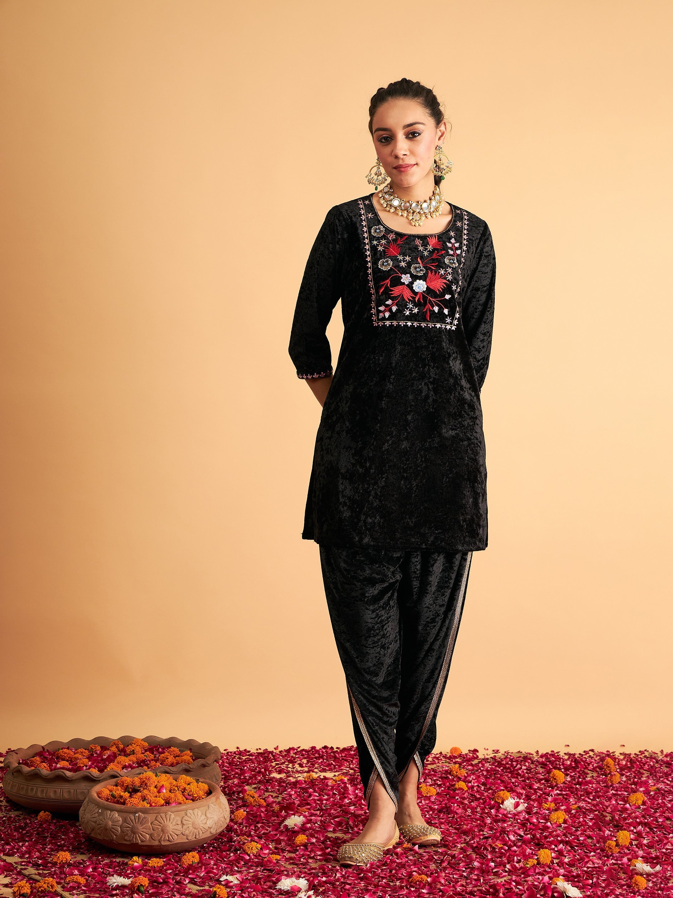 Wholesale Women Black Velvet Embroidered Yoke Short Kurta – Tradyl