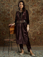 Thumbnail for Lyush Women's Brown Zari Velvet Straight Kurta Set With Waistcoat - Distacart