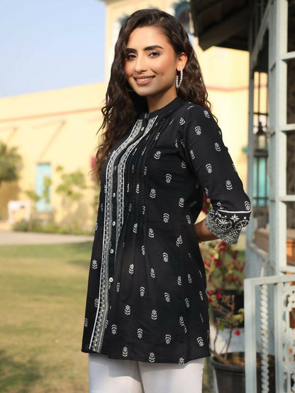 Juniper Women's Black Cambric Floral Printed Tunic - Distacart