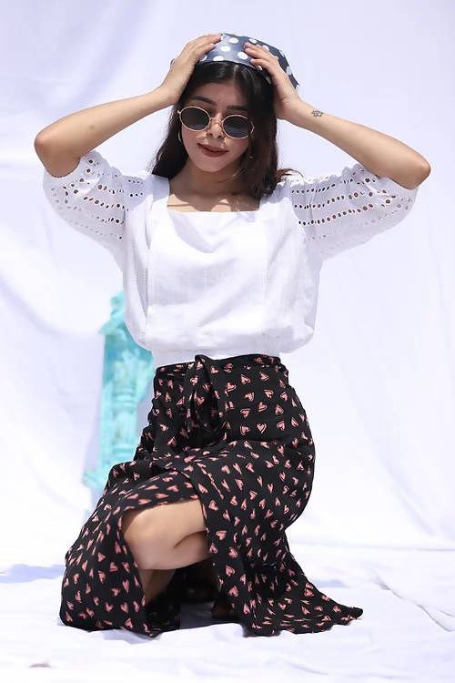 Diva Globe White Akoba Sleeved Overlap Top - Distacart