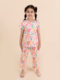 Thumbnail for Girls Pink Printed Pure Cotton Night Suit - Mini Marvels - Distacart