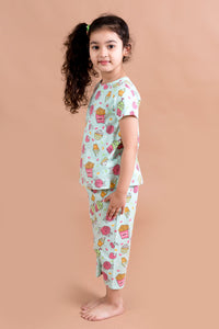 Thumbnail for Girls Green Pink Printed Night Suit - Mini Marvels - Distacart