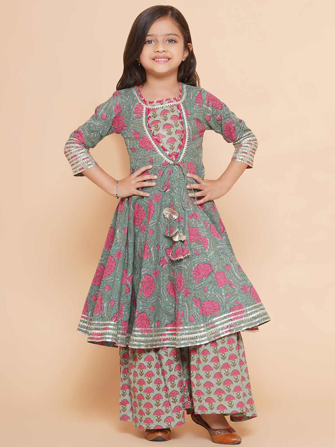 Girls Green Printed Round neck Kurta with Sharara for Kids - Bhama - Distacart