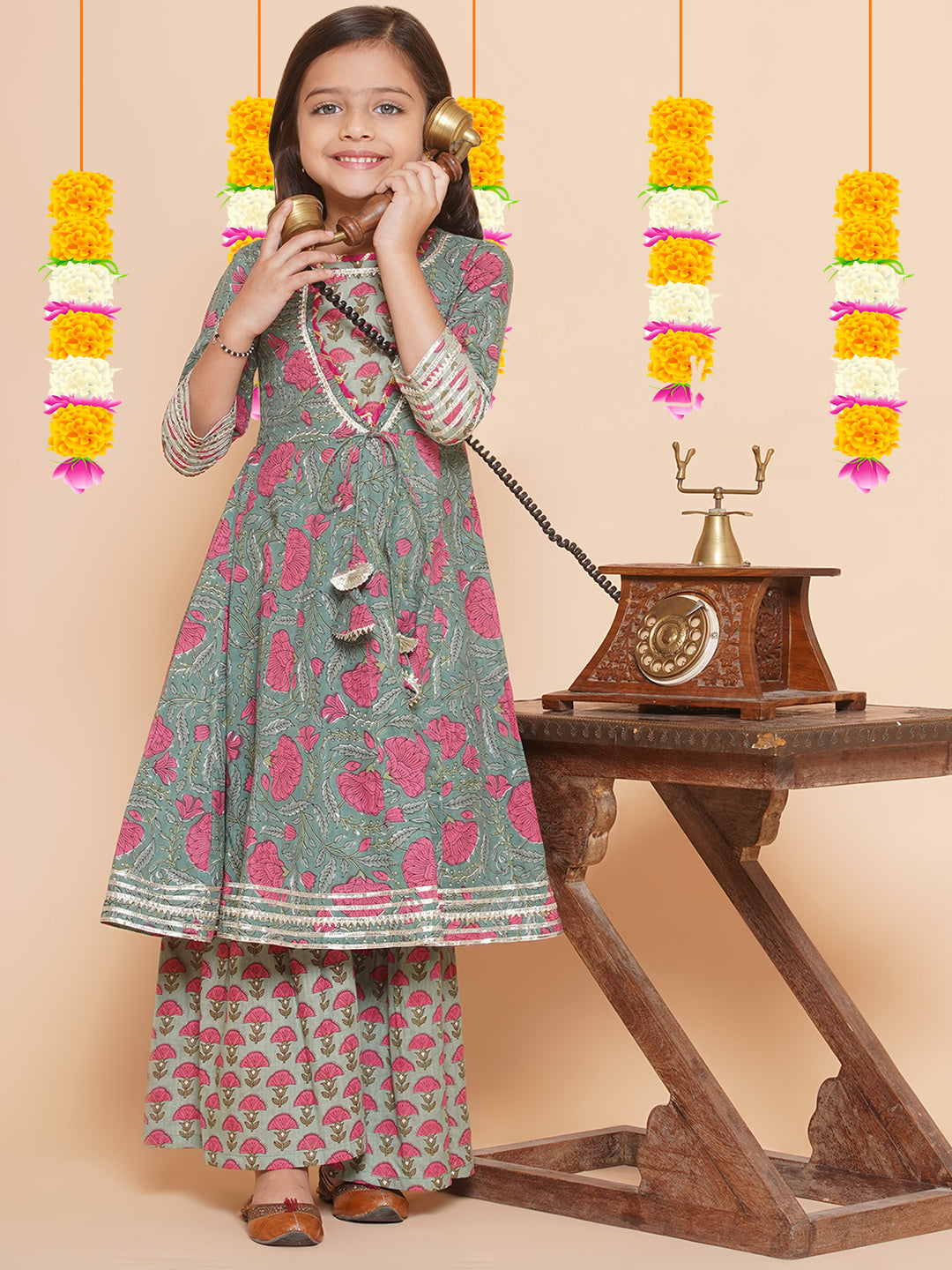 Girls Green Printed Round neck Kurta with Sharara for Kids - Bhama - Distacart