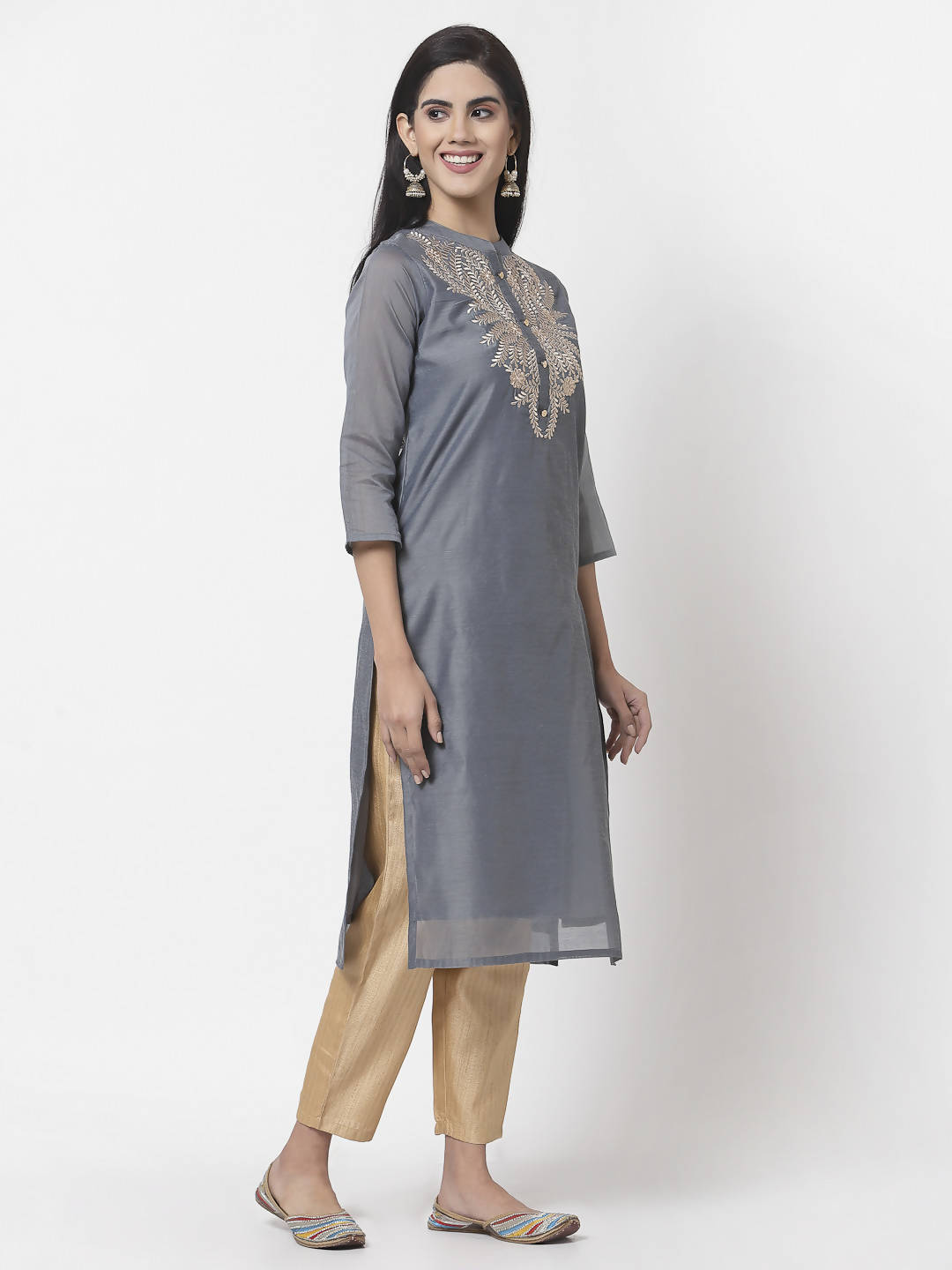 Myshka Women Grey Chanderi Embroidered 3/4 Sleeve Round Neck Kurta