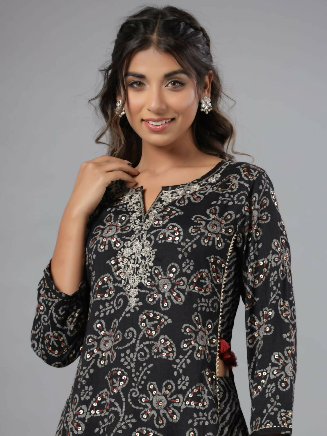 Juniper Women Black Rayon Slub Printed with Embroidered Kurta and Pants Set - Distacart